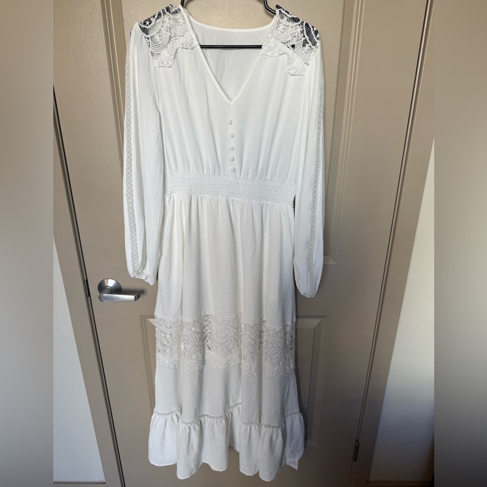 Elegant White Lace Maxi Dress